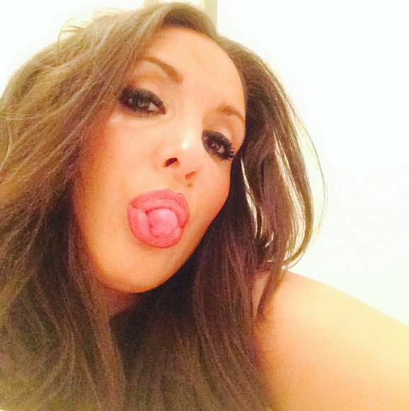 Meet your Posher, Andrew - Picture 1 of 1